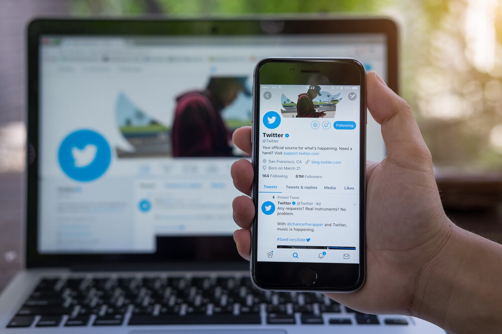 Must-follow authors on Twitter